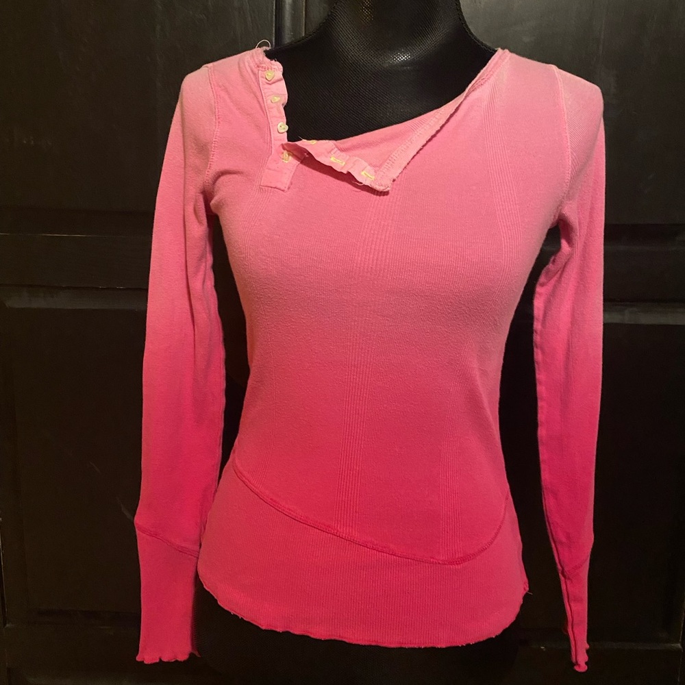 Vintage language top.